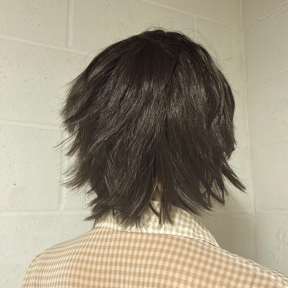 NWT 10” dark chocolate brown silky side adjust part long bangs choppy sides - Picture 4 of 12